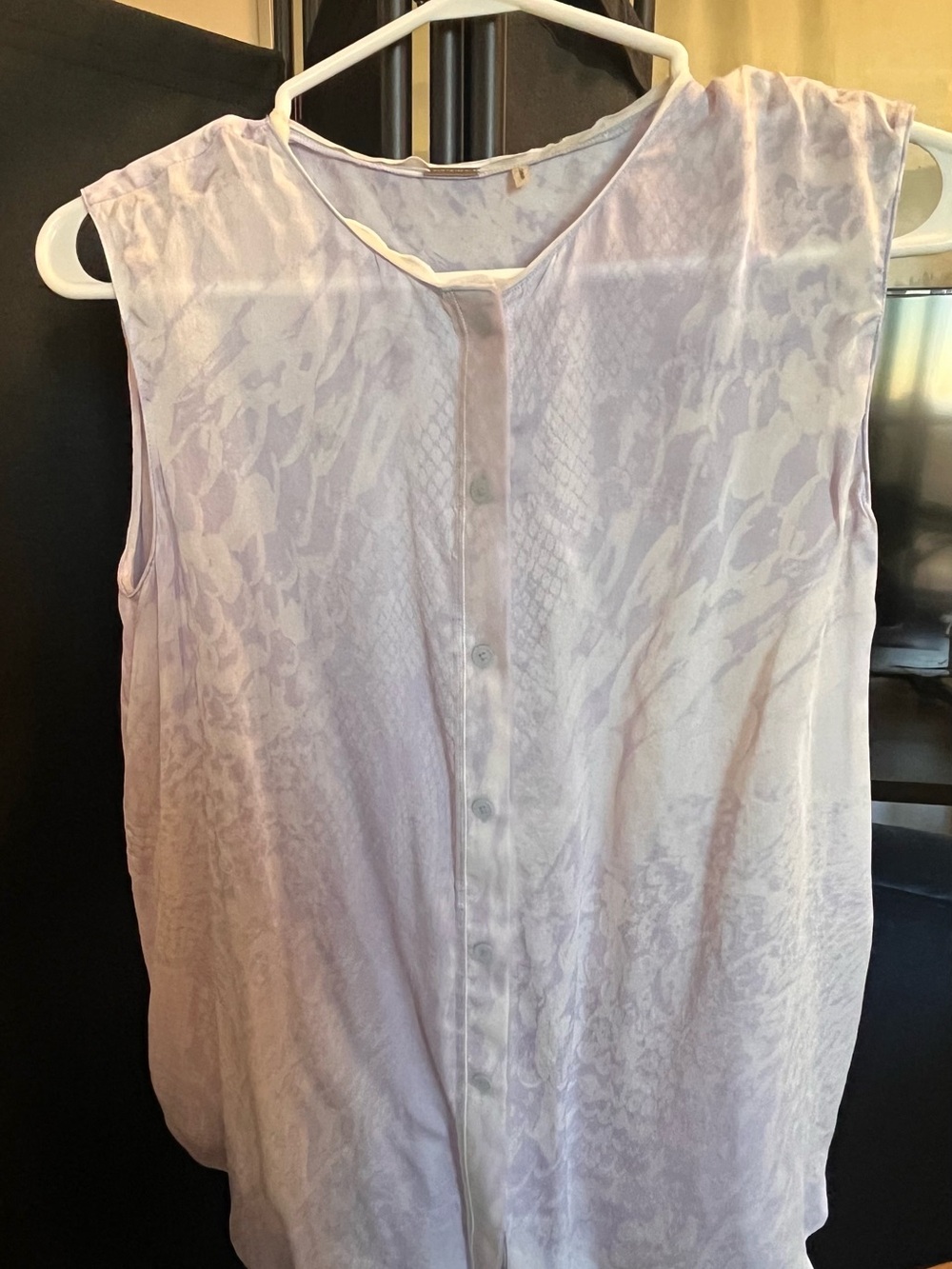 Silk Elie  Tahari Soft Lilac Sleeveless Button-Front Blouse